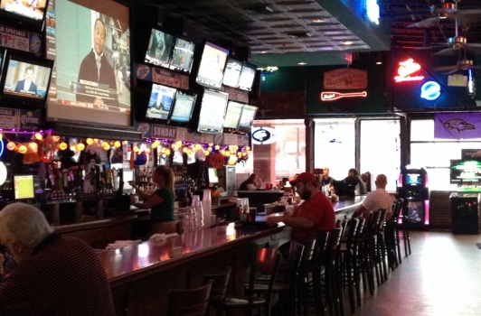 Looney's Pub - Maple Lawn MD