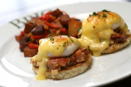 Eggs Benedictano